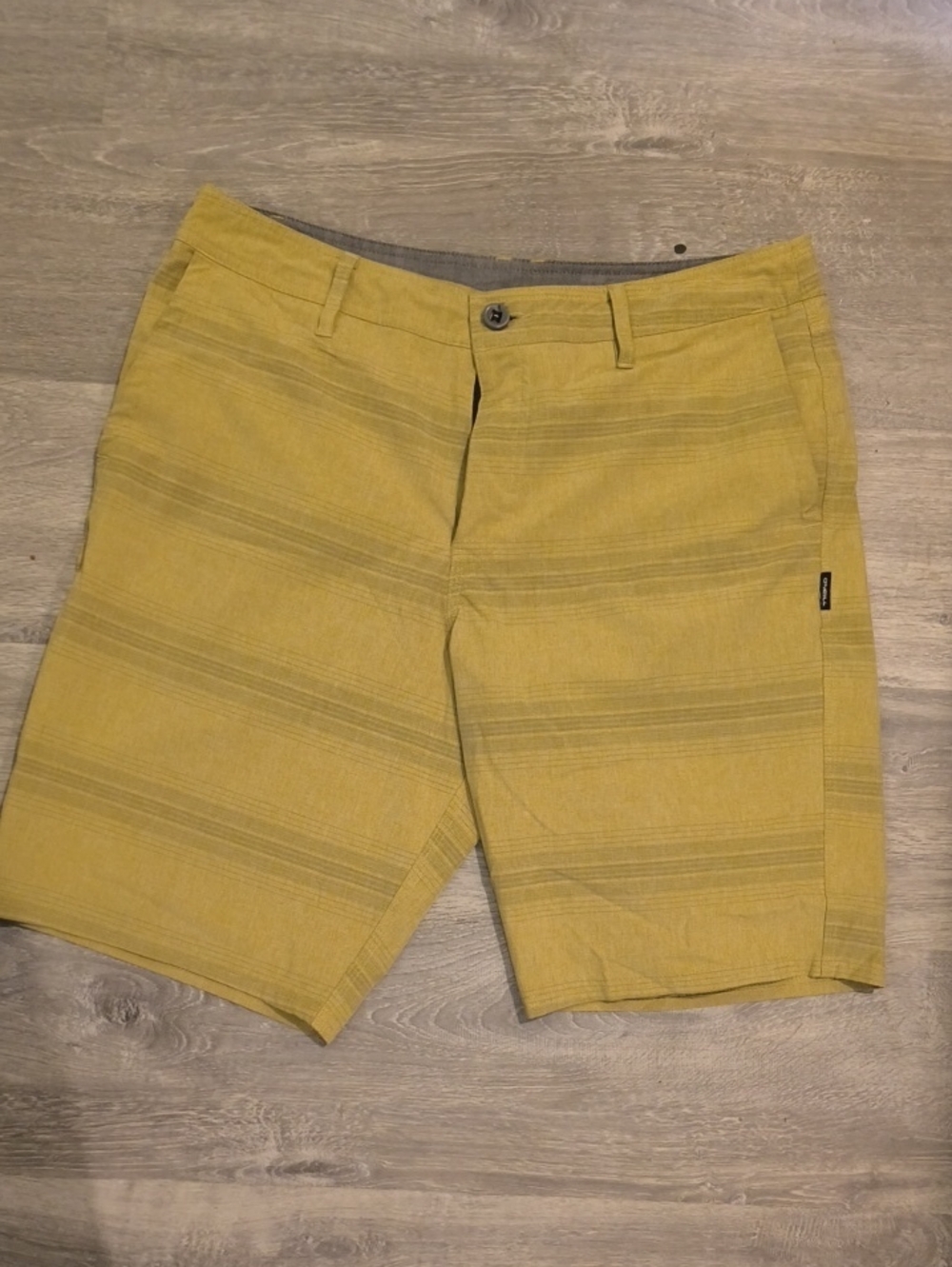 O'Neill Men's Yellow Striped Flat-Front Shorts